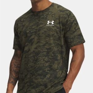 Under Armour Men's ABC Camo Short-Sleeve T-Shirt. Mens size XL. Digital Camo Tee